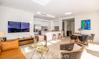 Luxueus 3-slaapkamer appartement te koop met panoramisch zeezicht in een gated resort in Marbella - Benahavis 791562 