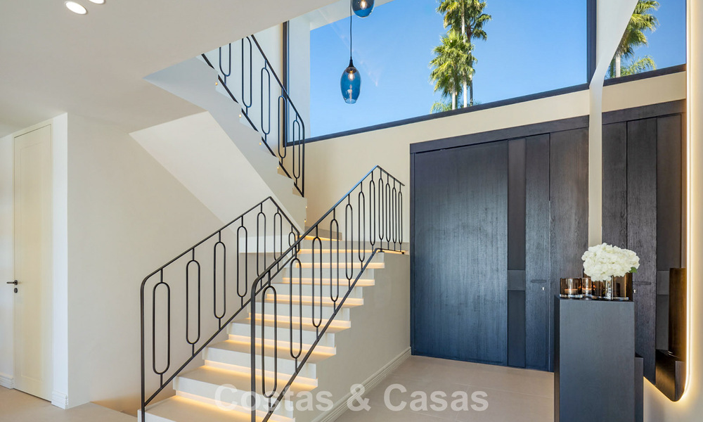 Luxueuze klasse-villa te koop met panoramisch uitzicht, grenzend aan de golfbaan in Marbella - Benahavis 791602