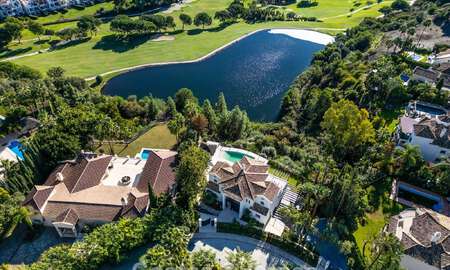 Luxueuze klasse-villa te koop met panoramisch uitzicht, grenzend aan de golfbaan in Marbella - Benahavis 791625