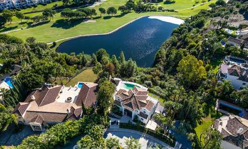 Luxueuze klasse-villa te koop met panoramisch uitzicht, grenzend aan de golfbaan in Marbella - Benahavis 791625