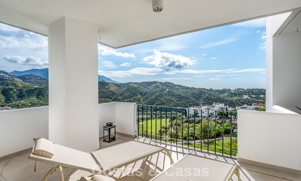 Instapklaar, luxe appartement te koop met prachtig uitzicht in een prestigieuze golfenclave van La Quinta in Benahavis - Marbella 791521
