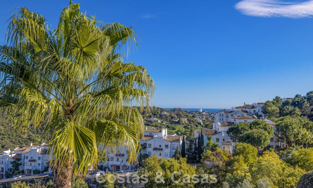 Instapklaar, luxe appartement te koop met prachtig uitzicht in een prestigieuze golfenclave van La Quinta in Benahavis - Marbella 791525