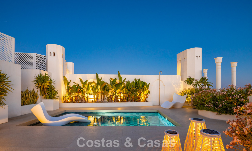 Exclusief duplex penthouse met privézwembad en panoramisch zeezicht te koop in Marbella’s Golden Mile 791647
