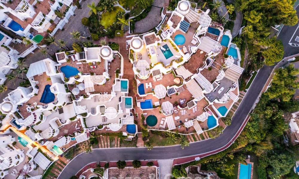 Exclusief duplex penthouse met privézwembad en panoramisch zeezicht te koop in Marbella’s Golden Mile 791649