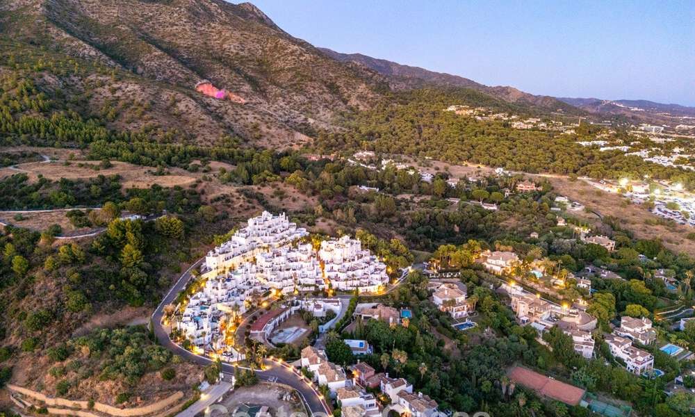 Exclusief duplex penthouse met privézwembad en panoramisch zeezicht te koop in Marbella’s Golden Mile 791650