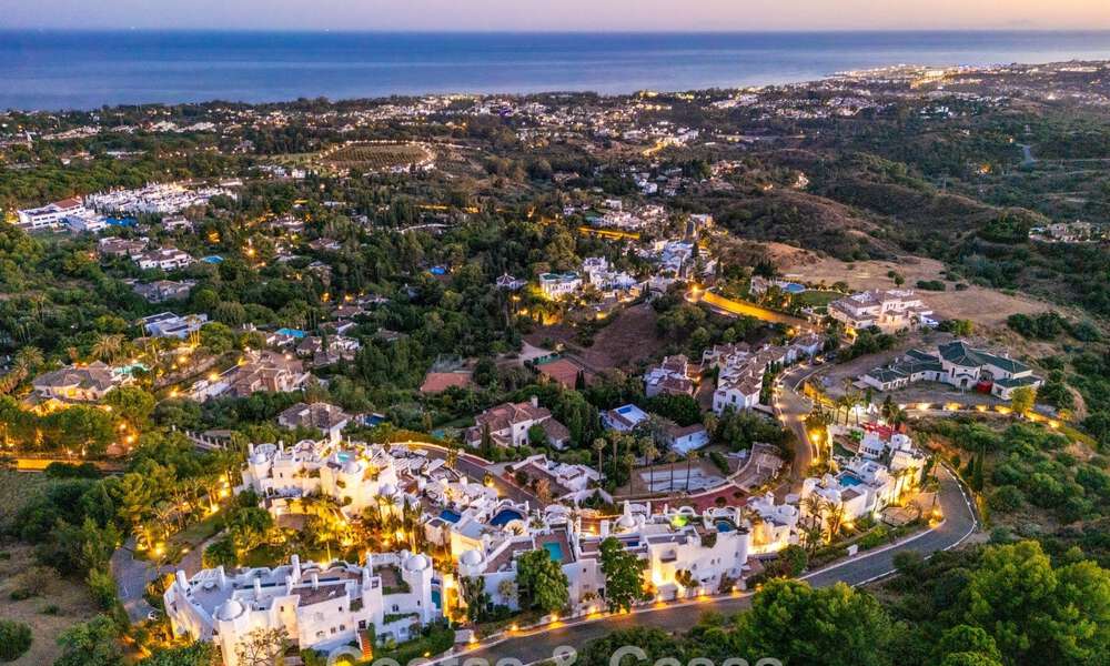 Exclusief duplex penthouse met privézwembad en panoramisch zeezicht te koop in Marbella’s Golden Mile 791651