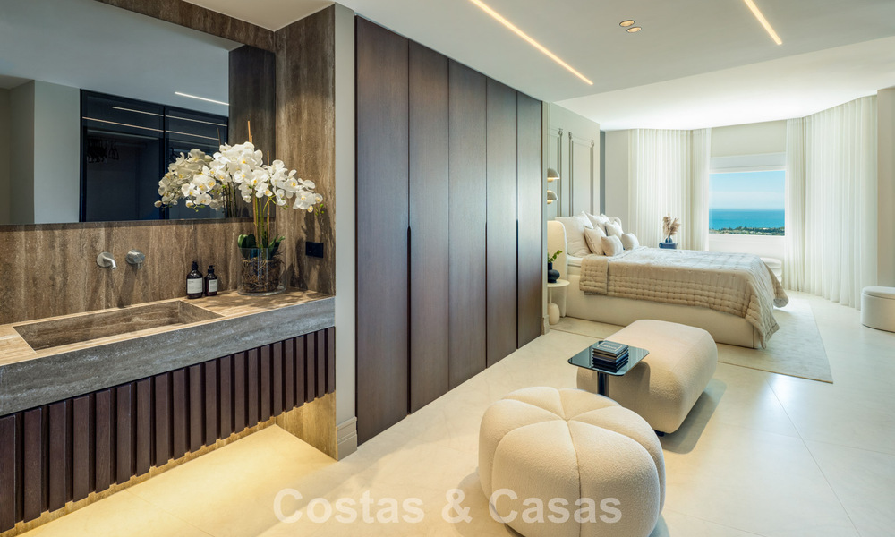 Exclusief duplex penthouse met privézwembad en panoramisch zeezicht te koop in Marbella’s Golden Mile 791661