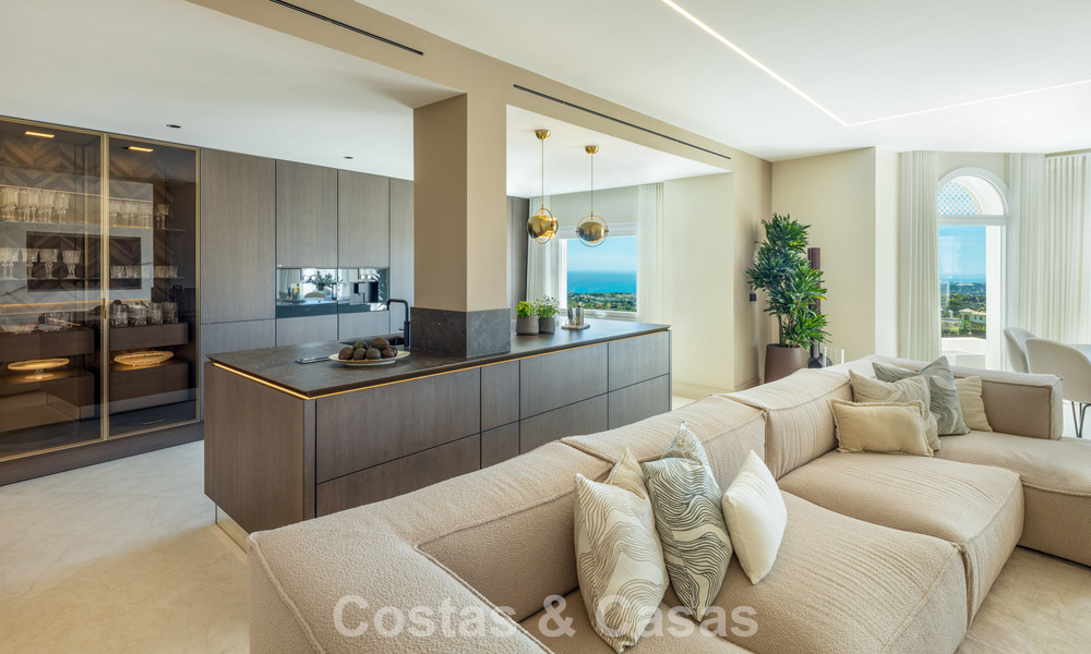 Exclusief duplex penthouse met privézwembad en panoramisch zeezicht te koop in Marbella’s Golden Mile 791667