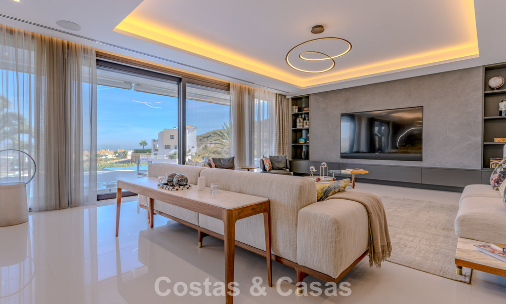 Gloednieuwe, moderne luxevilla met zeezicht te koop in een golfresort in Mijas, Costa del Sol 791681