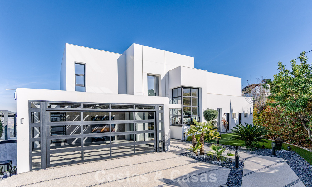 Gloednieuwe, moderne luxevilla met zeezicht te koop in een golfresort in Mijas, Costa del Sol 791686