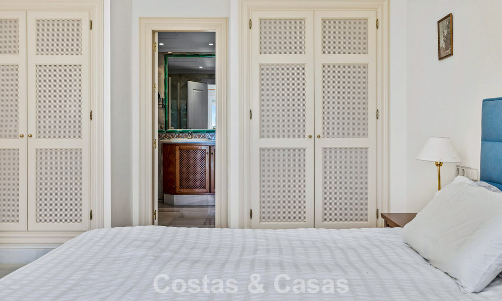 Instapklaar, royaal appartement met panoramisch zeezicht te koop in Benahavis - Marbella 791746