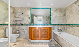 Instapklaar, royaal appartement met panoramisch zeezicht te koop in Benahavis - Marbella 791748 