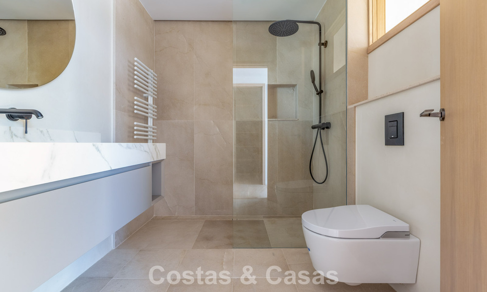 Gloednieuwe luxe villa met een geavanceerd hedendaags design te koop in Sotogrande Alto, Costa del Sol 791849