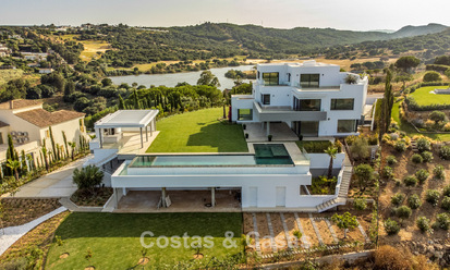 Gloednieuwe luxe villa met een geavanceerd hedendaags design te koop in Sotogrande Alto, Costa del Sol 791852