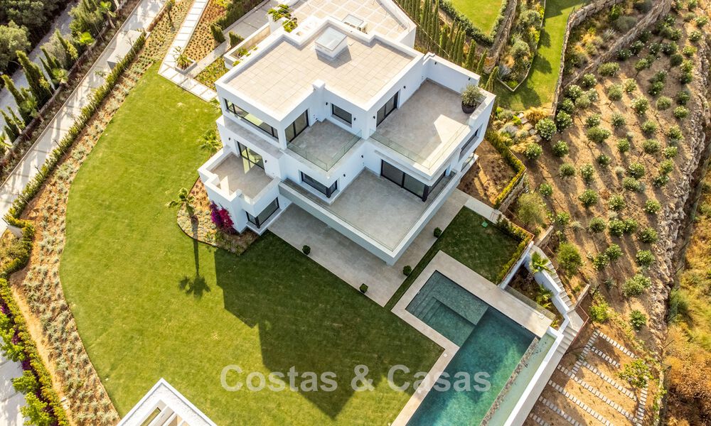 Gloednieuwe luxe villa met een geavanceerd hedendaags design te koop in Sotogrande Alto, Costa del Sol 791854