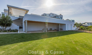 Gloednieuwe luxe villa met een geavanceerd hedendaags design te koop in Sotogrande Alto, Costa del Sol 791892 