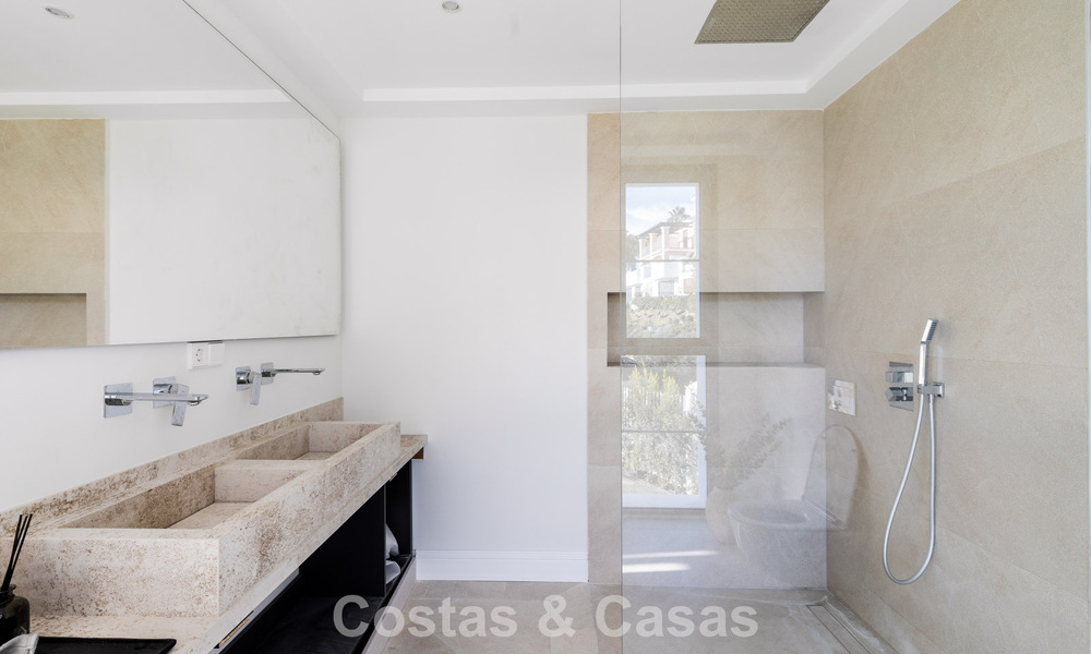 Luxueus gerenoveerde klasse-villa te koop in een golfresort in Marbella - Benahavis 792007