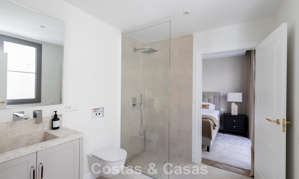 Luxueus gerenoveerde klasse-villa te koop in een golfresort in Marbella - Benahavis 792023