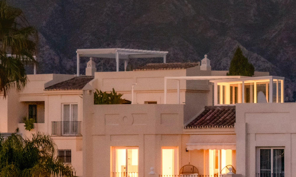 Elegant duplex penthouse met panoramisch uitzicht te koop in La Quinta te Marbella - Benahavis 791941