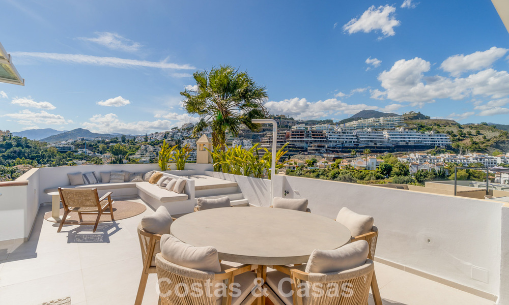 Elegant duplex penthouse met panoramisch uitzicht te koop in La Quinta te Marbella - Benahavis 791946