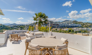 Elegant duplex penthouse met panoramisch uitzicht te koop in La Quinta te Marbella - Benahavis 791946 