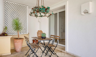 Zeer ruim tuinappartement te koop in een beachfront complex op de New Golden Mile tussen Marbella en Estepona 792096 