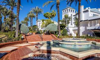 Zeer ruim tuinappartement te koop in een beachfront complex op de New Golden Mile tussen Marbella en Estepona 792112 