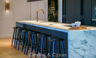 Eigentijds gerenoveerd duplex penthouse met privézwembad en panoramisch zeezicht in Nueva Andalucia, Marbella 792173 