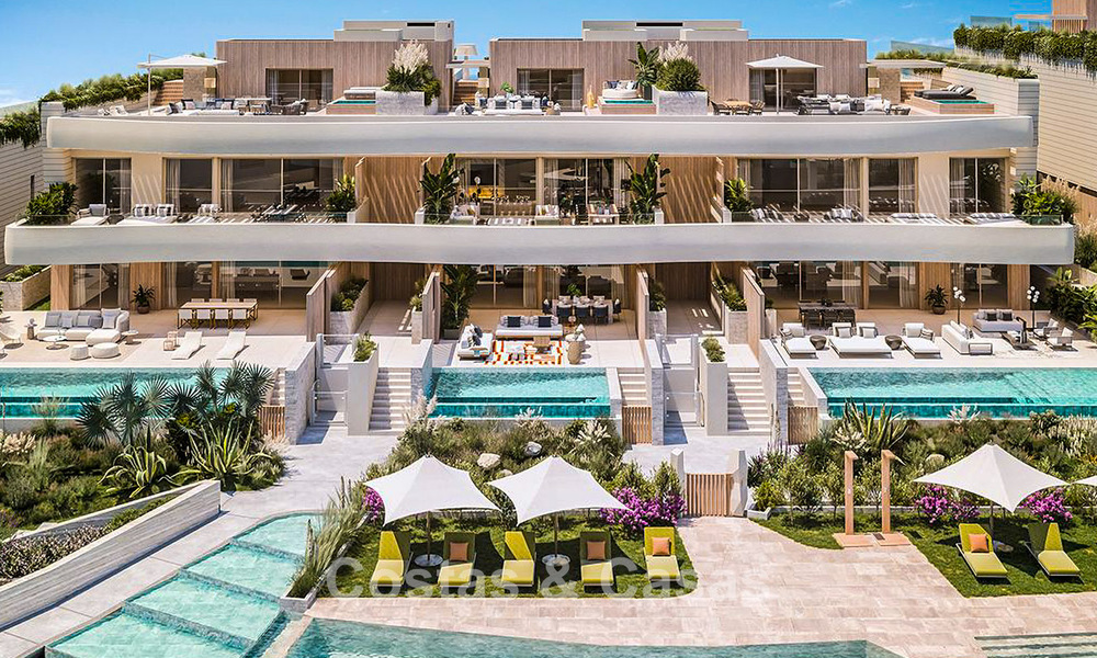 High-end luxe appartement te koop in een eerstelijnstrand complex ten oosten van Marbella centrum 792210