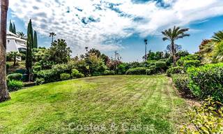 Elegant herenhuis met 4 slaapkamers te koop in een gated en beveiligde community van Nueva Andalucia, Marbella 792233 