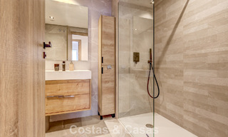 Modern penthouse te koop met panoramische uitzichten op zee en het Istán-meer, net boven Marbella’s Golden Mile 792315 