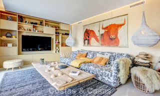 Modern penthouse te koop met panoramische uitzichten op zee en het Istán-meer, net boven Marbella’s Golden Mile 792324 