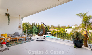 Instapklare, modernistische designvilla te koop, op loopafstand van het strand en voorzieningen in Guadalmina Baja, Marbella 792354 