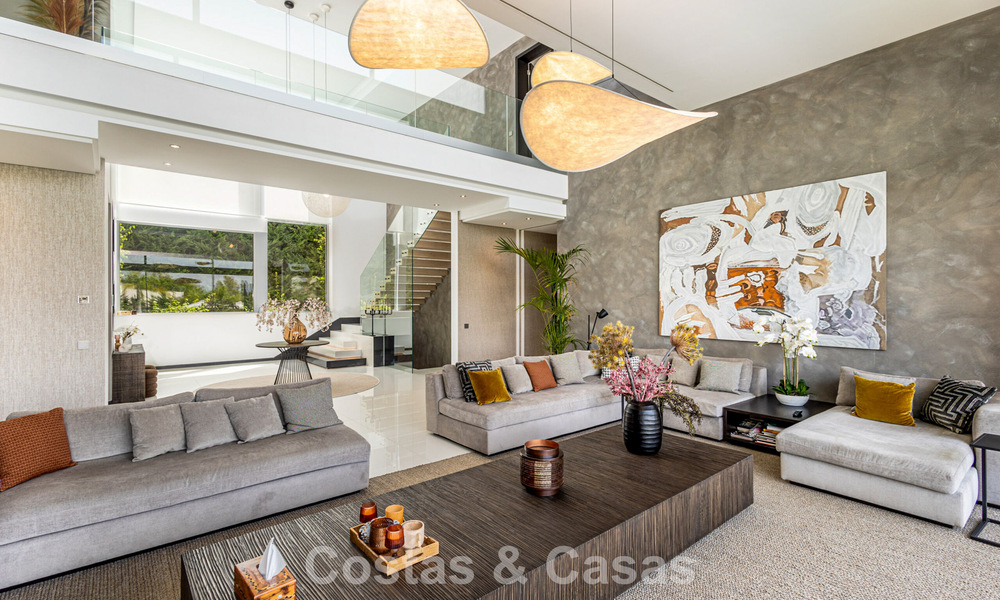 Instapklare, modernistische designvilla te koop, op loopafstand van het strand en voorzieningen in Guadalmina Baja, Marbella 792364