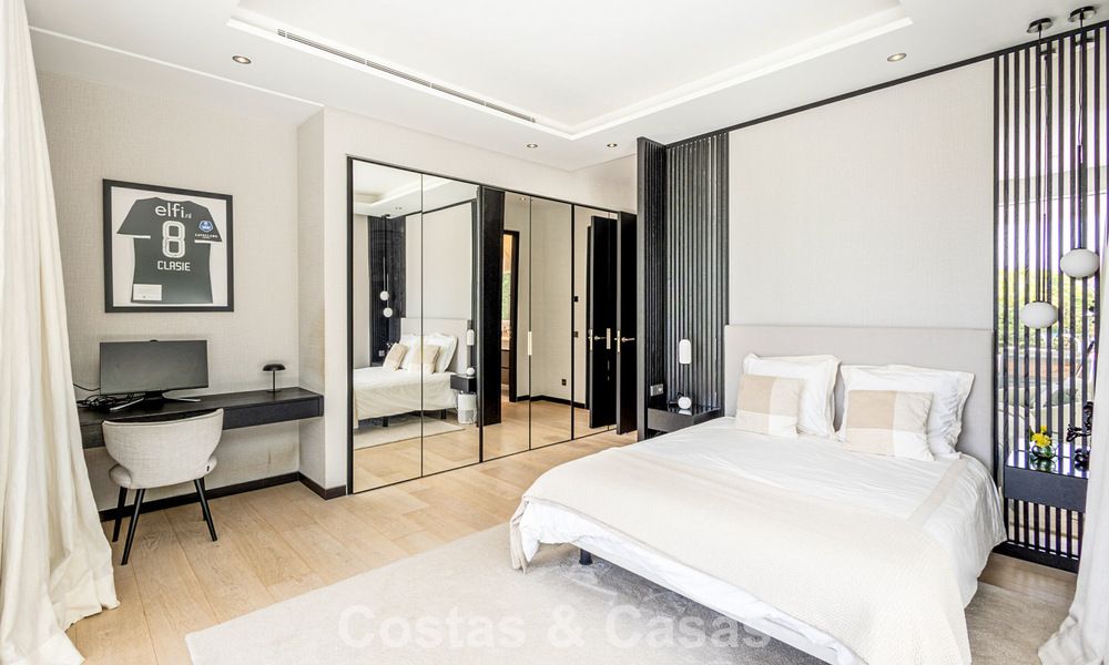 Instapklare, modernistische designvilla te koop, op loopafstand van het strand en voorzieningen in Guadalmina Baja, Marbella 792371