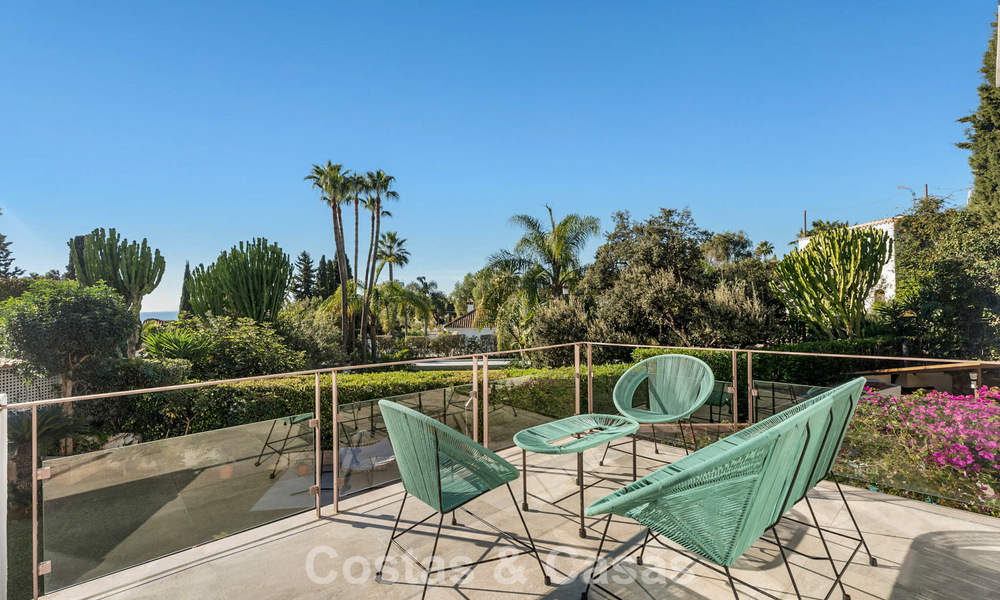 Prachtig gerenoveerde luxevilla met tijdloze Andalusische architectuur te koop aan de oostkant van Marbella 792399