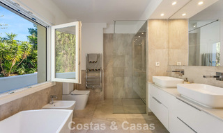 Prachtig gerenoveerde luxevilla met tijdloze Andalusische architectuur te koop aan de oostkant van Marbella 792416 