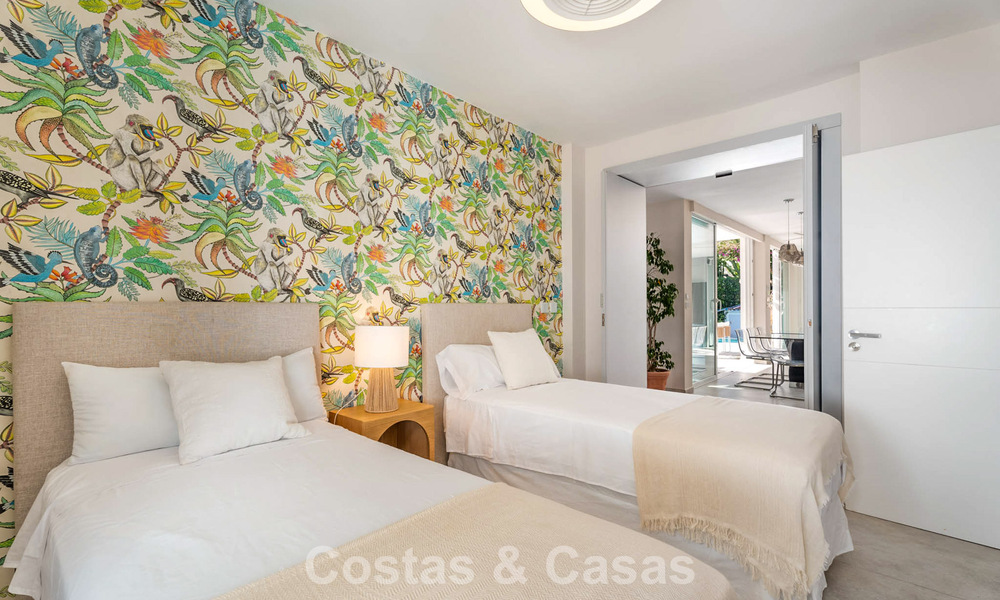 Prachtig gerenoveerde luxevilla met tijdloze Andalusische architectuur te koop aan de oostkant van Marbella 792438