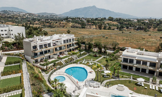 Gloednieuw, modern penthouse met ruim solarium te koop in een gated complex in Benahavis - Marbella 792557 