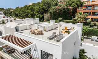 Gloednieuw, modern penthouse met ruim solarium te koop in een gated complex in Benahavis - Marbella 792560 