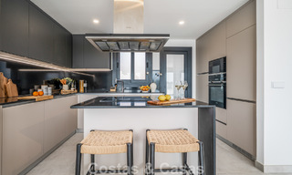 Gloednieuw, modern penthouse met ruim solarium te koop in een gated complex in Benahavis - Marbella 792566 