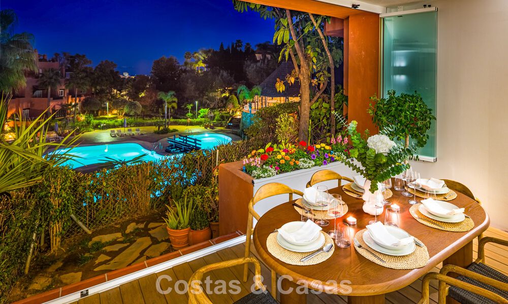 Schitterend, gelijkvloers appartement met 4 slaapkamers te koop in Nueva Andalucia, Marbella 792945