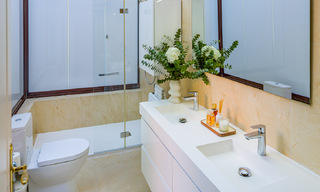 Schitterend, gelijkvloers appartement met 4 slaapkamers te koop in Nueva Andalucia, Marbella 792960 