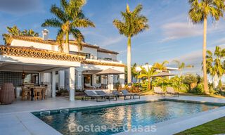 Instapklare, eigentijds-mediterrane villa met onverstoord, panoramisch zeezicht te koop in Benahavis - Marbella 793396 