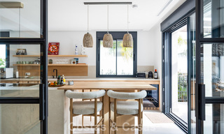 Instapklare, eigentijds-mediterrane villa met onverstoord, panoramisch zeezicht te koop in Benahavis - Marbella 793433 