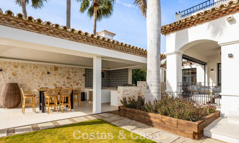 Instapklare, eigentijds-mediterrane villa met onverstoord, panoramisch zeezicht te koop in Benahavis - Marbella 793447