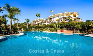 Exclusief, ruim tuinappartement met privézwembad te koop in Aloha, Nueva Andalucía, Marbella 793459 