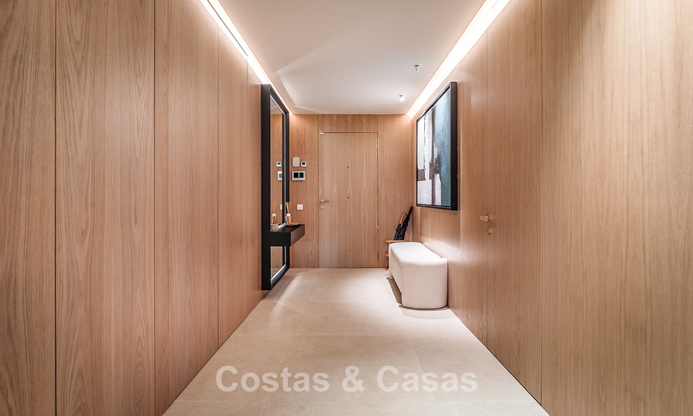 Exclusief, ruim tuinappartement met privézwembad te koop in Aloha, Nueva Andalucía, Marbella 793464