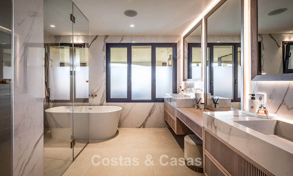 Exclusief, ruim tuinappartement met privézwembad te koop in Aloha, Nueva Andalucía, Marbella 793468