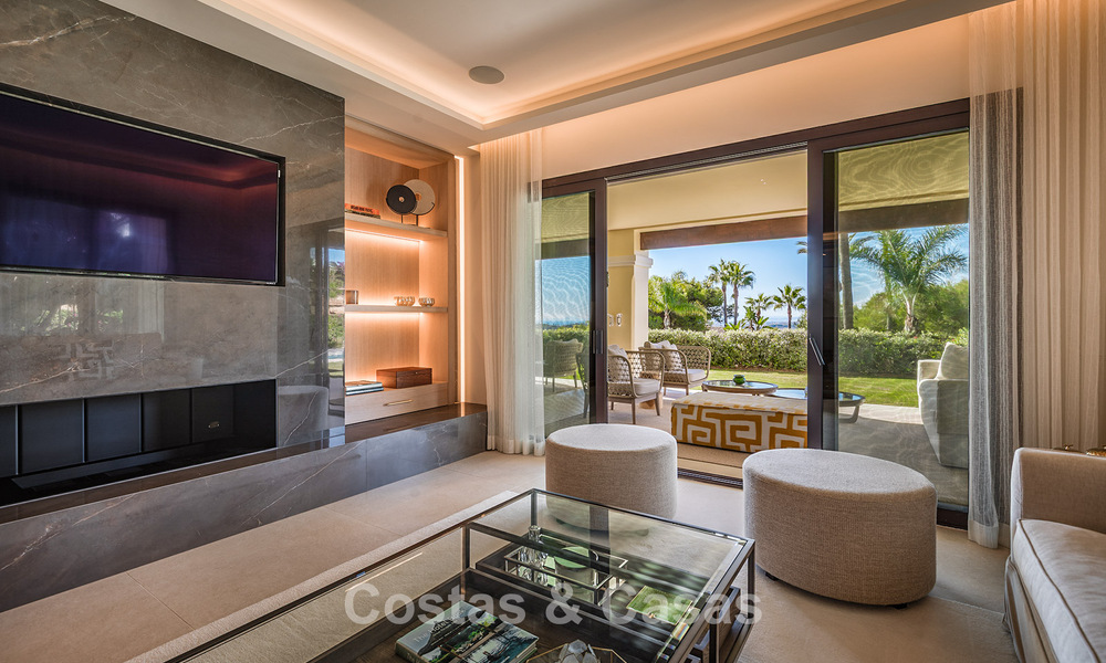 Exclusief, ruim tuinappartement met privézwembad te koop in Aloha, Nueva Andalucía, Marbella 793474